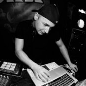 Обложка Andrea Ribeca – Free To Fly