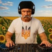 Dj Taras – Любіть Україну ( Володимир Сосюра) - Djtaras