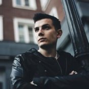 Обложка Nю – Не Получается